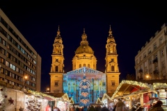 St Stephen square chritmas market with basilica.tif Famous traditional xmas market in budapest.