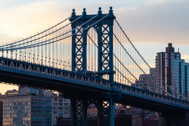 NYC-Manhattan-bridge-Sunrise-time