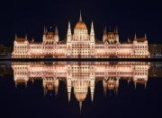 Hungarian parliament minimal. for flyers, for catalogues, for web design, for psotcards