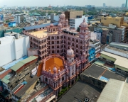 Aerial photo of the Jami Ul-Alfar Mosque, known as the Samman Kottu Palli, Rathu Palliya, Red Masjid or the Red Mosque. It is a historic mosque in Colombo, Sri Lanka