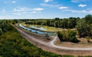 This is a human made river part in Kiskore Hungary. Allow fishes free moving between Tisza river and Tisza lake. Hungarian name is kiskorei hallepcso. Connets the lake with Tisza river